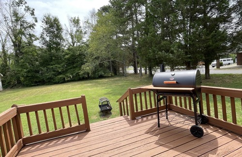 Lexington Casa | 1 king/2queen bd home next to big park