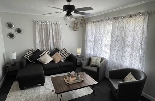 Lexington Casa | 1 king/2queen bd home next to big park