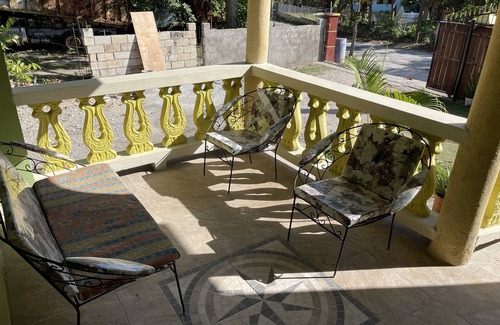 Negril Casa | 1 King bed, cable tv , wifi mini fridge stocked with welcome beer