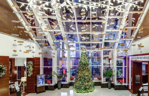 Central New York City Casa | 1 King Traditional Room, Crowne Plaza Times Square NYC, Pets Allowed, Wifi