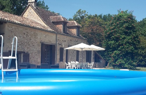Labouquerie Casa | 1- La Faneuse, calm in a green bubble