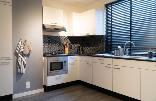 Ijsselmonde Casa | 1 Luxury 4 bedroom near feyenoord / Ahoy Rotterdam