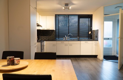 Ijsselmonde Casa | 1 Luxury 4 bedroom near feyenoord / Ahoy Rotterdam