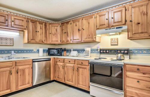 Bartlett Apartamento | 1 Mi to Attitash Mountain Condo with Resort Perks