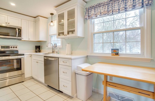 West Dennis Cabaña | 1 Mi to Beach: Cape Cod Escape w/ Yard!