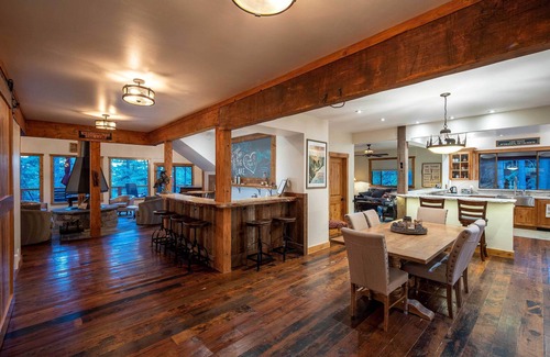 Incline Village Casa | < 1 Mi to Beach: Expansive Tahoe Escape w/ Hot Tub