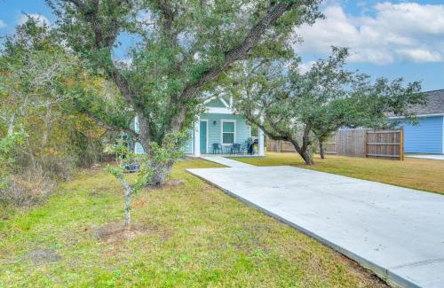 Rockport Casa | 1 Mi to Beach Retreat with Large Yard in Rockport