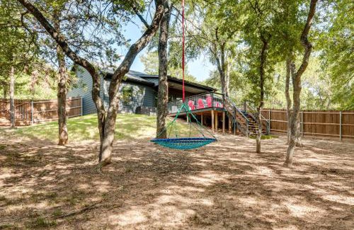 Pottsboro Casa | 1 Mi to Boating and Beaches Lake Texoma Getaway