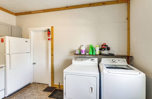 Winona Condominio | 1 Mi to Downtown: Welcoming Winona Duplex