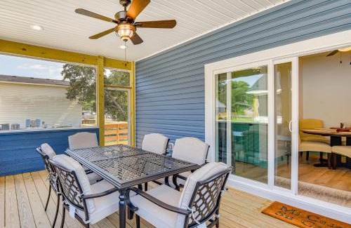 Manteo Casa | 1 Mi to Dtwn Manteo Dog-Friendly Home with Deck