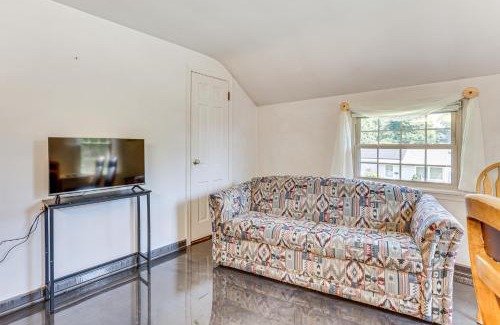 Salem Apartamento | 1 Mi to Dtwn Salem Apt with Shared Yard!