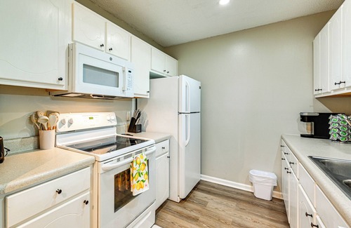 Greenville Casa | 1 Mi to ECU Hospital: Greenville Home w/Yard!