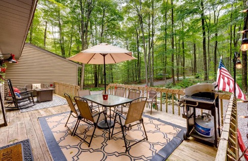 Gouldsboro Casa | 1 Mi to Gouldsboro State Park Cabin with Deck!