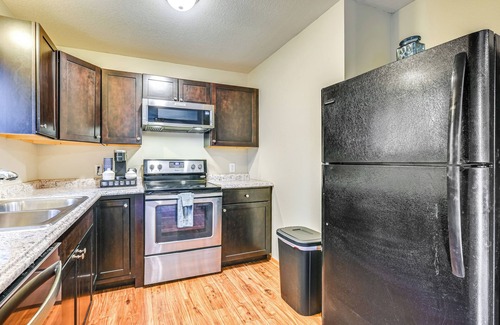 Ames Casa | 1 Mi to Jack Trice Stadium: Townhome w/Balcony