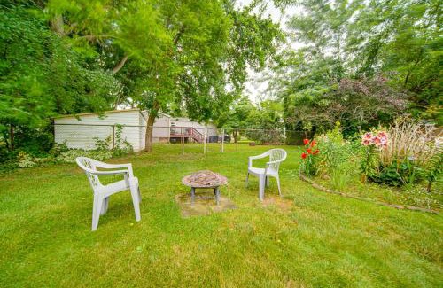 Erie Casa | 1 Mi to Lake Access Erie Home with Private Backyard