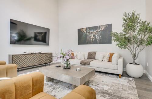 Lake Arrowhead Casa | 1 Mi to Lake Arrowhead! Luxe Group Getaway