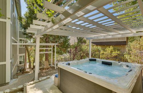 Lake Arrowhead Casa | 1 Mi to Lake Arrowhead! Luxe Group Getaway