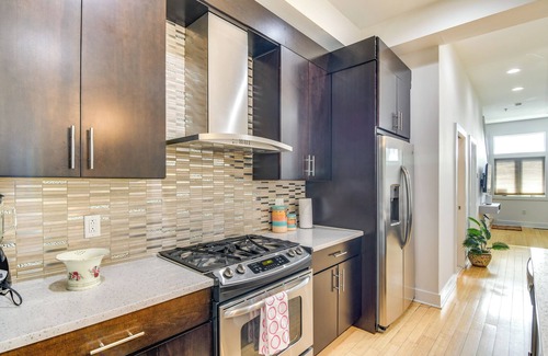 Old City Casa | 1 Mi to Old Town: Philadelphia Townhome w/ Patio!