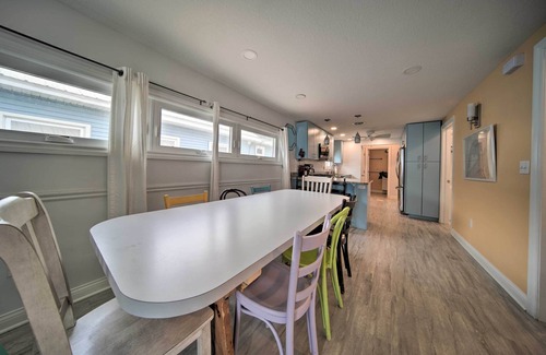 Erie Cabaña | 1 Mi to Presque Isle: Waterfront Lake Erie Cottage