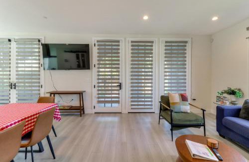 Pasadena Casa | 1 Mi to Rose Bowl Pasadena Home with Fenced Yard!
