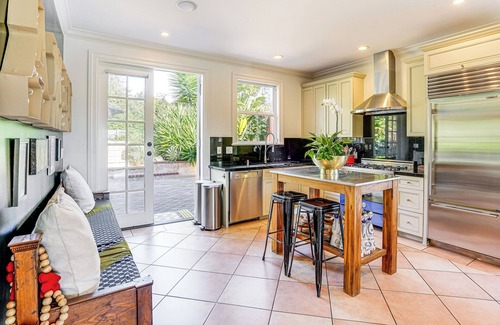 North and East Casa | 1 Mi to Train: Bay Area Home w/Skyline Views!