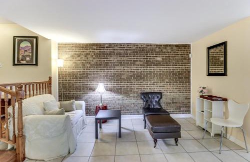 Berwyn Apartamento | 1 Mi to UMD Convenient and Cozy Condo with Patio!