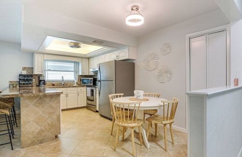 Naples Park Casa | 1 Mi to Vanderbilt Beach! Family Home on 500 Block