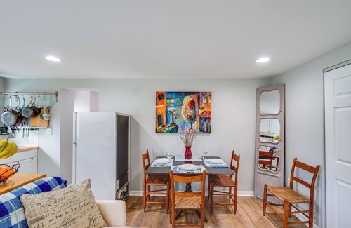 Leesburg Apartamento | < 1 Mi to Wineries: Quaint & Cozy Waterford Studio