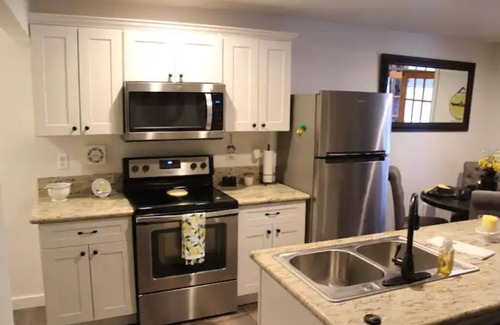 Willamina Apartamento | 1 Mile from Spirit Mountain Casino! Cozy apartment that sleeps 6