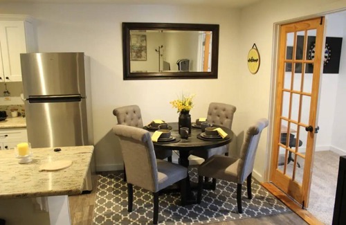 Willamina Apartamento | 1 Mile from Spirit Mountain Casino! Cozy apartment that sleeps 6
