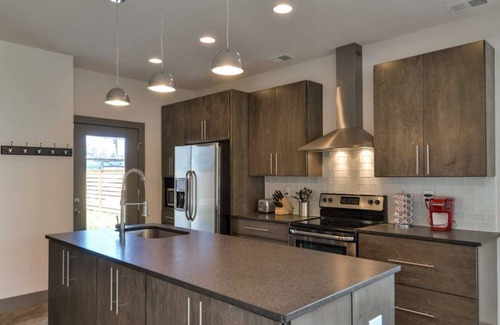 Rutledge Hill Casa | 1 Mile to Downtown with a Rooftop Patio!