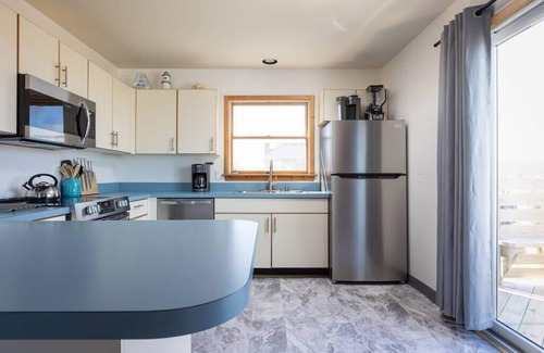Corolla Cabaña | 1-Min walk to Beach! Ocean Views, Hot Tub