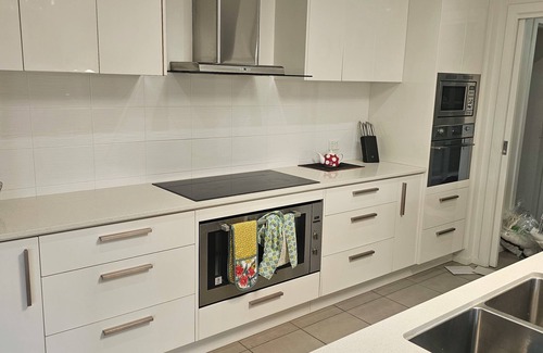 Queenscliff Casa | 1 minute to parks waterways bike and walking trails. 3 minutes to Lonsdale Golf