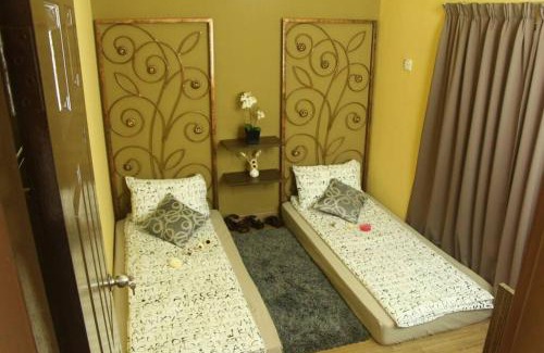 Teluk Intan Casa | 1 MINUTES TO TOWER SENTRAL INTAN HOMESTAY 6 ROOMS