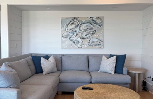South Beach Casa | 1 MINUTUE WALK TO BEACH FROM BHI BEACH FRONT HOME