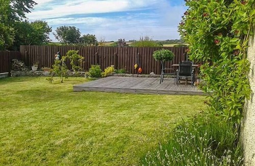 Angle Cabaña | 1 Mirehouse Place