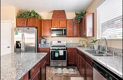 North Las Vegas Casa | 1 North Vegas Airport Pick Up Private Bathroom