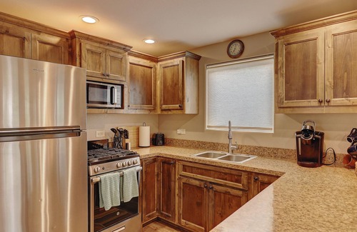 Center Point Cabina | #1 of 4 Treetop River Cabins: - Kayaks+Fishing+Fire pits+Hammocks= Memories!