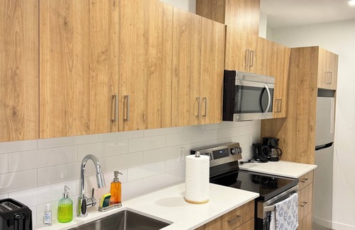 Downtown Edmonton Apartamento | 1 One Bedroom with City Views