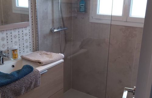 Bidart Cama Y Desayuno | 1 bedroom, private bathroom & WC for 2 persons, quality double bed 160