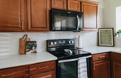 Corinth Casa | 1 Relocation-Friendly 3BR | Extended Stay Home