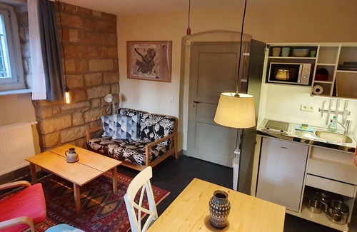 Suedvorstadt Apartamento | 1-room apartment in Dresden-Südvorstadt, souterrain, twin beds, kitchenette, sho
