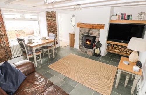 Horton Casa | 1 Salt Cottage