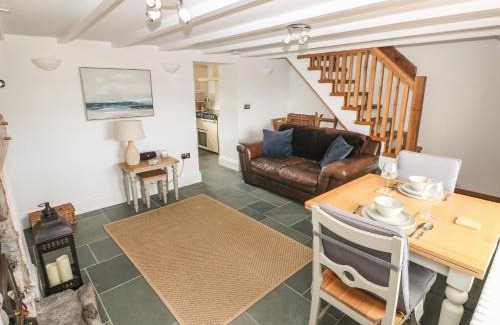 Horton Casa | 1 Salt Cottage