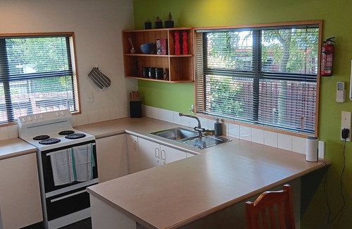 Hanmer Springs Casa | 1 St James : Centrally located 3 bedroom holiday house in central Hanmer Springs