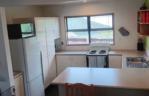 Hanmer Springs Casa | 1 St James : Centrally located 3 bedroom holiday house in central Hanmer Springs
