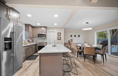 Village of La Jolla Casa | 1-Story, Walking to The Cove, Ocean View Deck