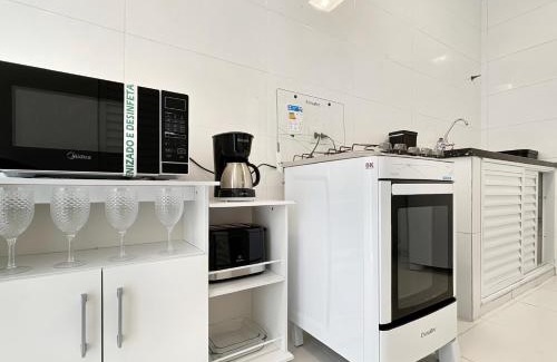 Enseada Apartamento | 1 Suite with Private Kitchen Barbecue Pool