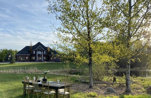 Division No. 11 Casa | 10,000 Square Floor Mansion on 22 Acres!