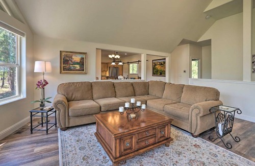 Deschutes River Woods Casa | 10-Acre Bend Home Less Than 4 Mi to Old Mill District